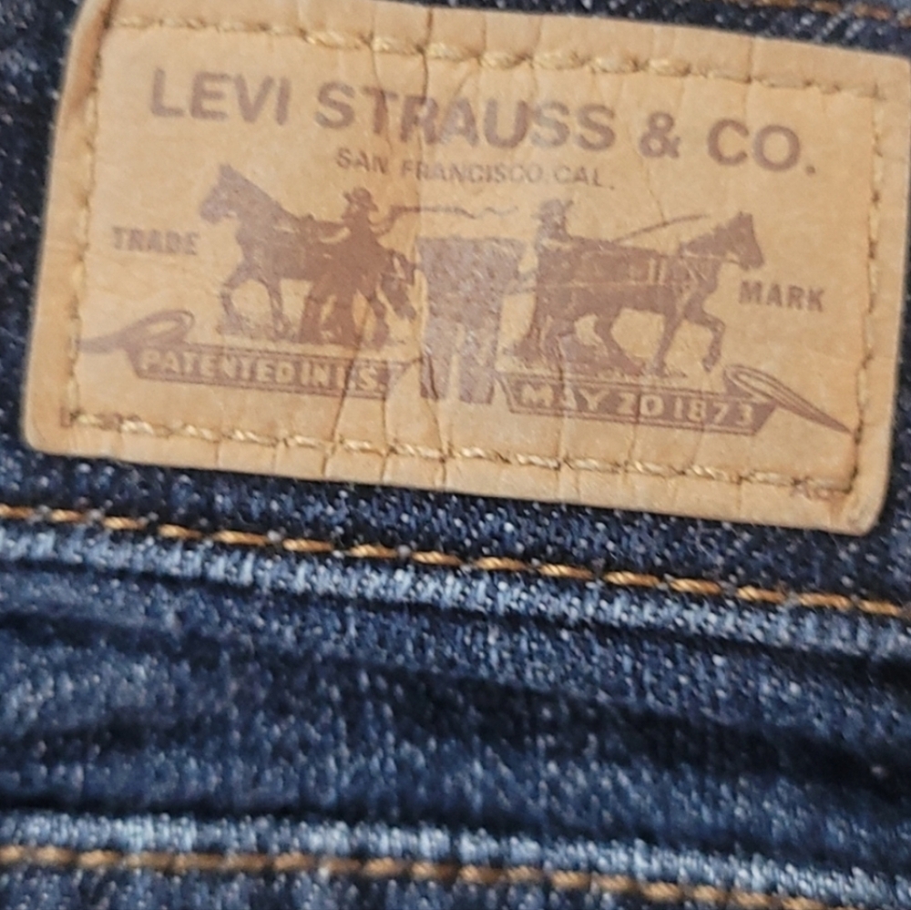 LIKE NEW - Levi's 525 Dark Blue Straight Leg Jeans - Picture 8 of 9